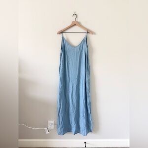 Ee:Some Midi Slip Dress in Chambray Blur Size M